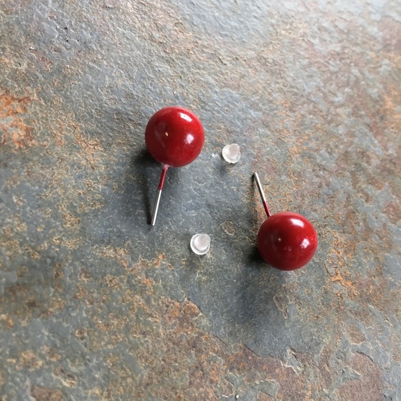 🎈 Sale 🎈 2 for $10 NWOT big red ball earrings retro vibe work or party - Picture 3 of 4